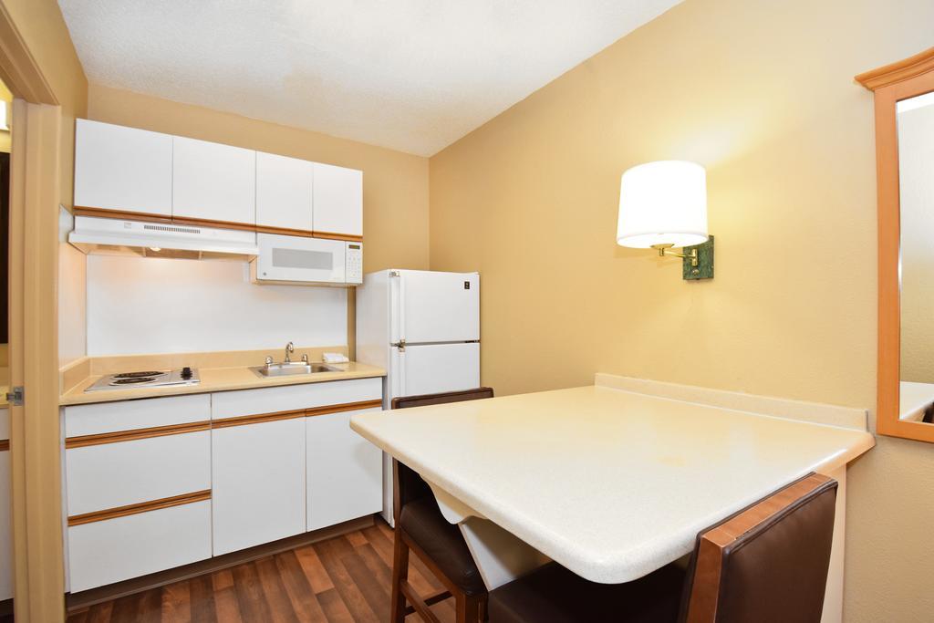 Extended Stay America Select Suites - Atlanta - Perimeter - Hammond Drive Sandy Springs Exterior photo